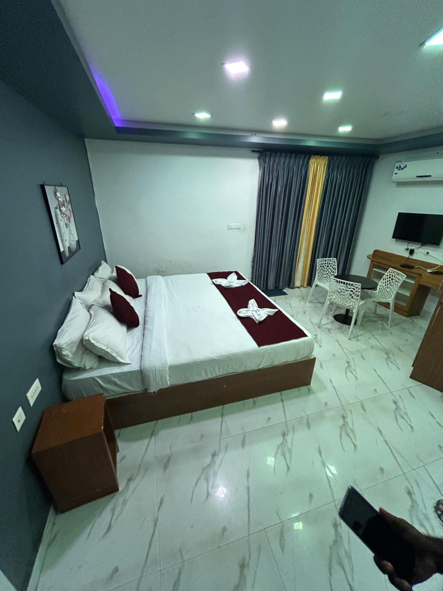 G Hotel Kottakuppam Kültér fotó